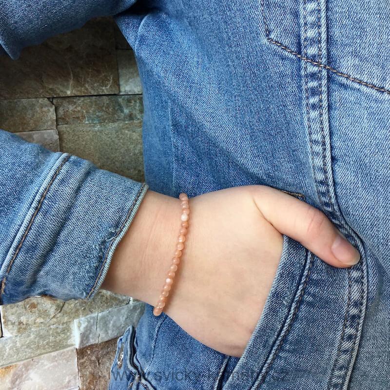 NÁRAMEK Z KORÁLKŮ - MĚSÍČNÍ KÁMEN ORANŽOVÝ 4mm