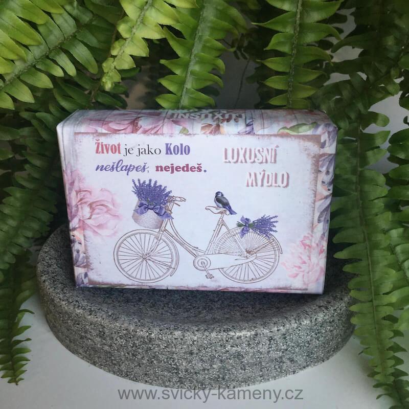 Přírodní luxusní mýdlo 200g. ŽIVOT JE JAKO KOLO, NEŠLAPEŠ, NEJEDEŠ