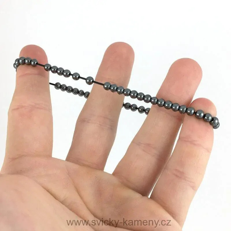 NÁRAMEK Z KORÁLKŮ - HEMATIT 4mm