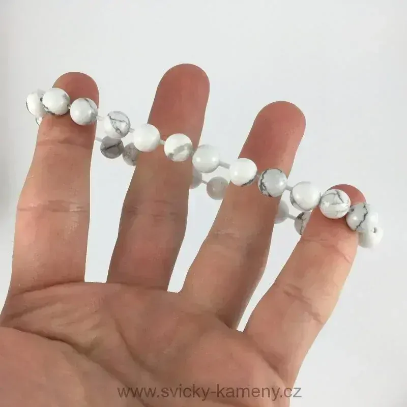 NÁRAMEK Z KORÁLKŮ - MAGNEZIT 8mm